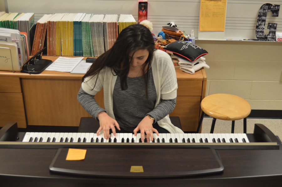 Irina Ten plays the Rachmaninov Prelude op.23 no.9. Ten is in the advanced piano class here at NHS.
