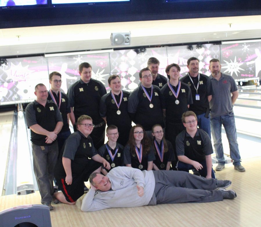 Noblesville bowling team wins state